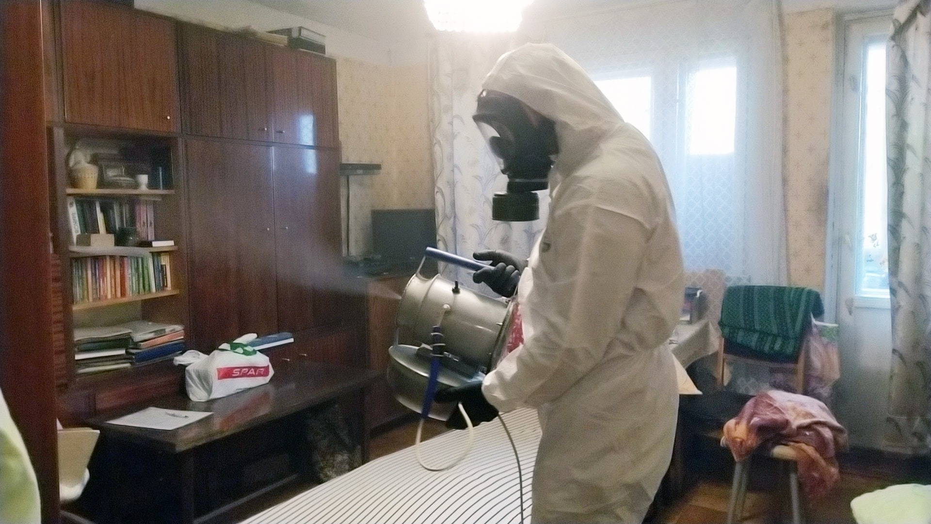 ФОТО Безопасны ли препараты для дезинсекции в Каринторфе? | подробно